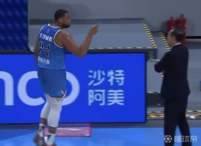 许利民谈斯佩尔曼：不能把负面情绪带给全队，有矛盾才会蜕变