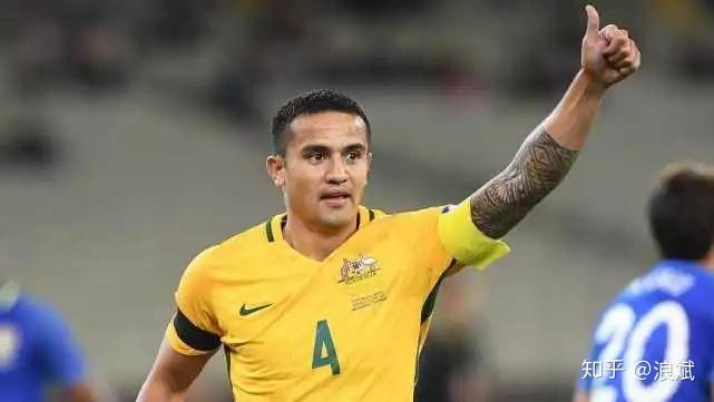 CCTV5直播，成都蓉城咬住第1集团 韦世豪冲首球 肇俊哲不当软柿子